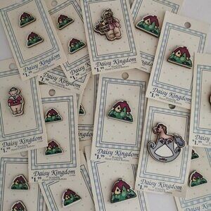 Mixed Lot of Daisy Kingdom Vintage Wooden Buttons 35 Total, NOS Cute Houses Bear
